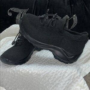 Sleek Black Women's Sneakers